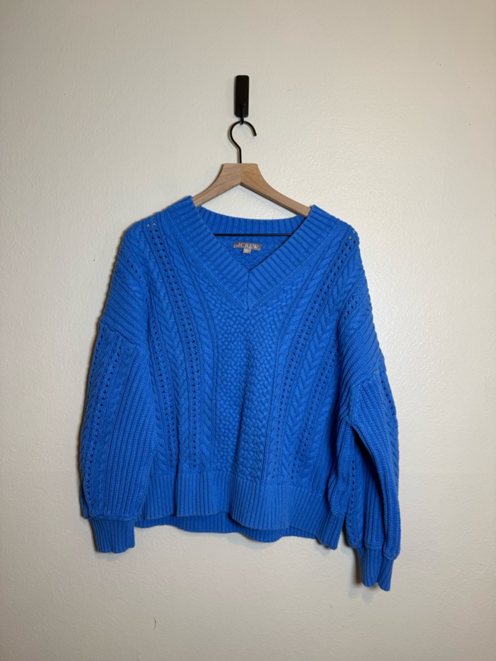 J. Crew Cotton cable-knit V-neck‎ pullover - Picture 2 of 7